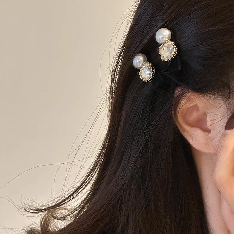 Mujeres Elegante Moda Geométrico Aleación Franela Embutido Perlas Artificiales Diamantes De Imitación Pinza Para El Cabello