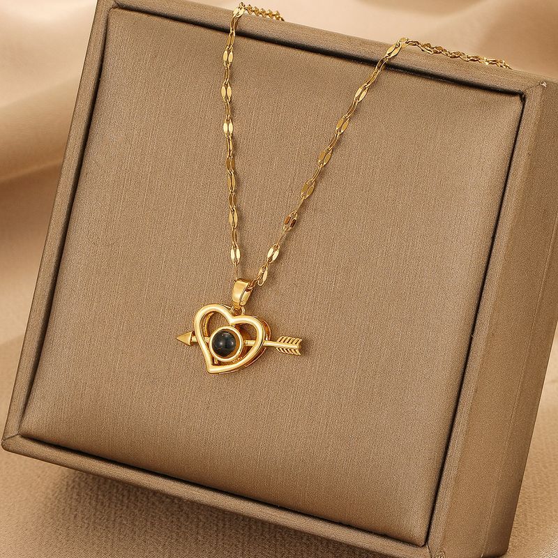 Einfacher Stil Herzform Kupfer 18 Karat Vergoldet Halskette Mit Anhänger