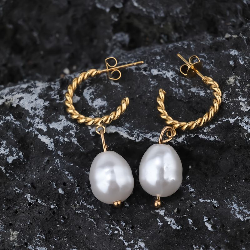 1 Pair Simple Style Classic Style Solid Color Plating Inlay 304 Stainless Steel Artificial Pearls 18K Gold Plated Drop Earrings