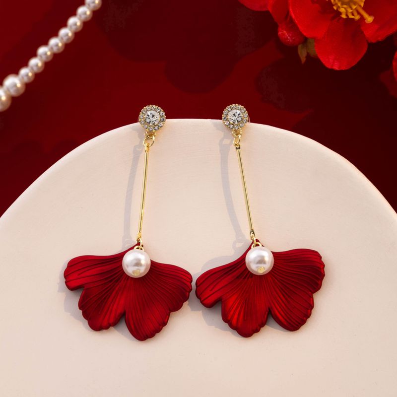 1 Pair Elegant Glam Ginkgo Leaf Plating Inlay Alloy Artificial Pearls Rhinestones Drop Earrings
