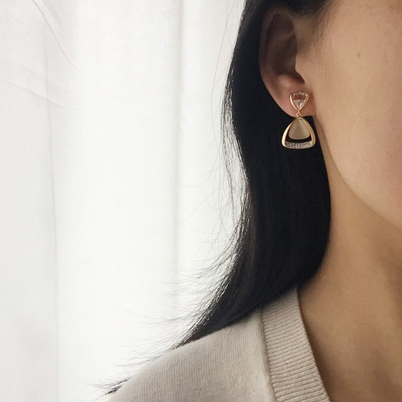 1 Pair Elegant Simple Style Geometric Plating Inlay Alloy Rhinestones Opal Drop Earrings