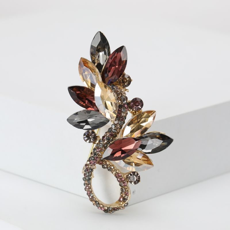 Artistic Flower Alloy Inlay Rhinestones Women's Brooches