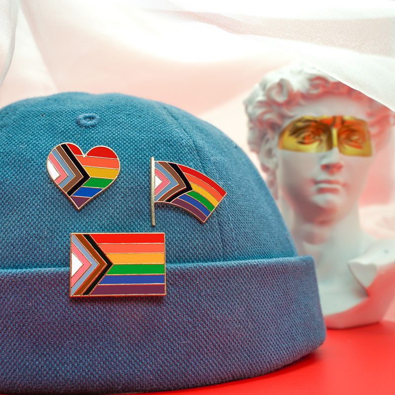 Simple Style National Flag Rainbow Heart Shape Metal Unisex Brooches