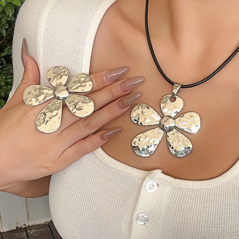 Ig Style Exaggerated Flower Alloy Plating Women's Rings Necklace
