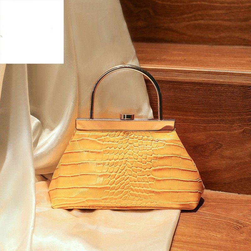 Women's Large Pu Leather Solid Color Vintage Style Classic Style Square Lock Clasp Handbag