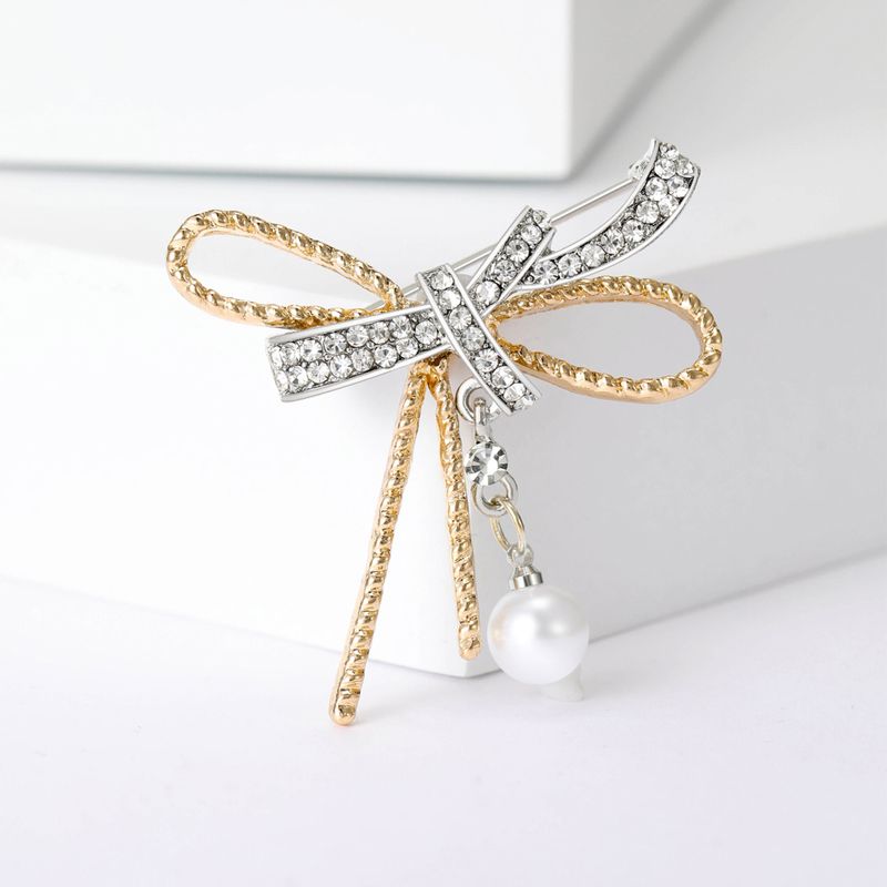 Elegant Glam Bow Knot Alloy Plating Inlay Artificial Pearls Rhinestones Women's Brooches