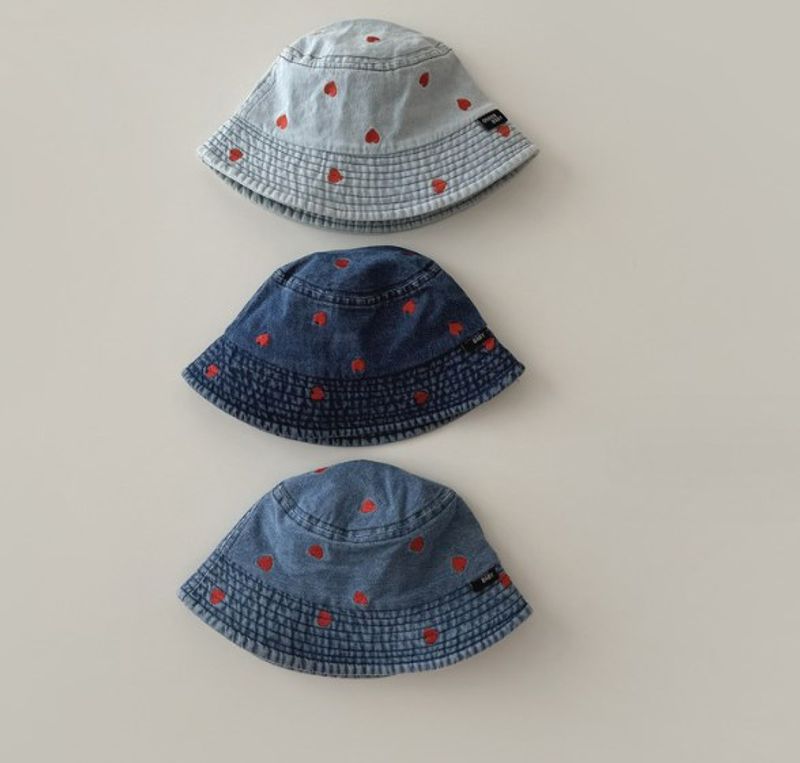 Girl'S Streetwear Heart Shape Embroidery Bucket Hat