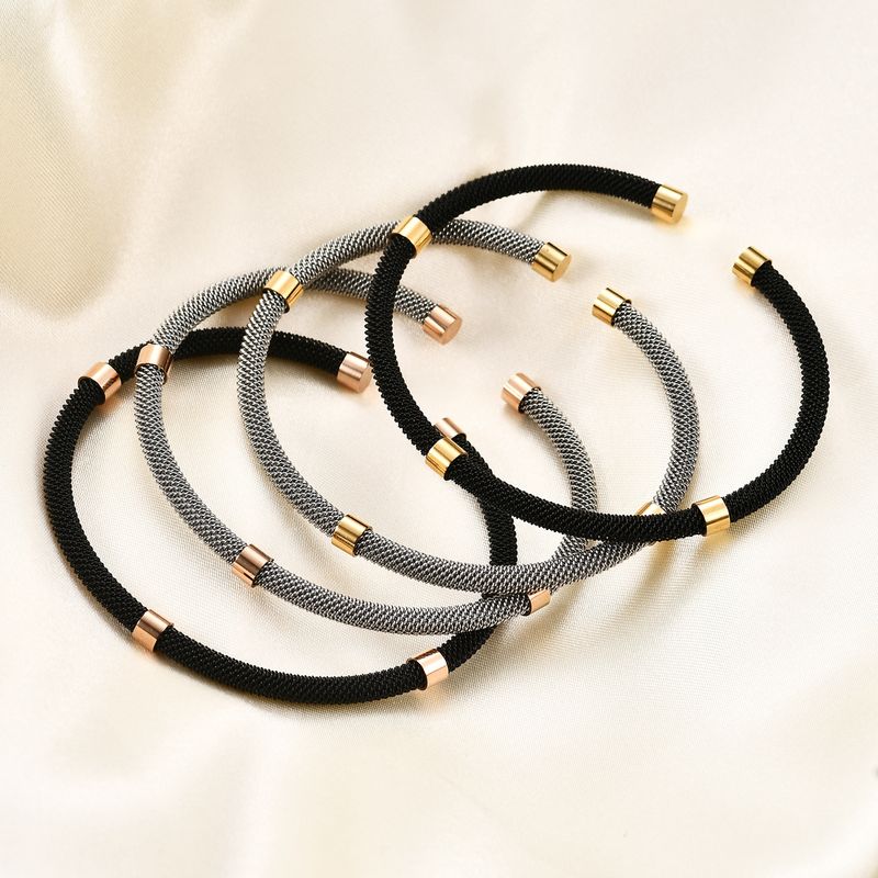 Acier Inoxydable Style Simple Couleur Unie Bande En Spirale Placage Bracelet