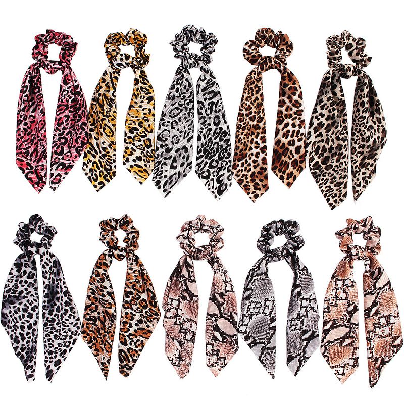 Frau Einfacher Stil Leopard Tuch Haargummi