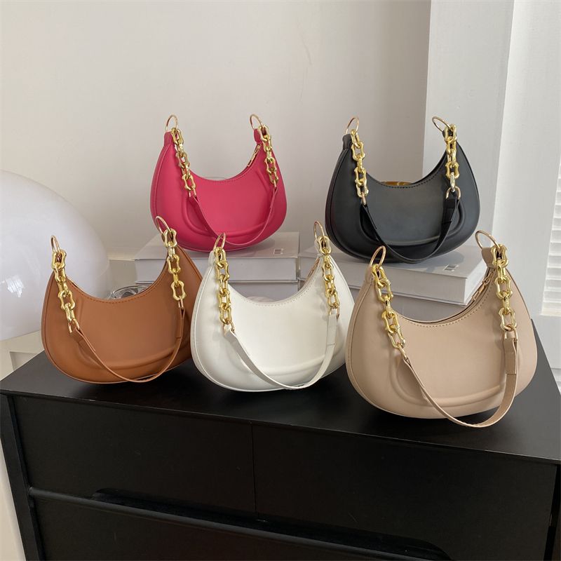 Women's Pu Leather Solid Color Vintage Style Classic Style Dumpling Shape Zipper Shoulder Bag