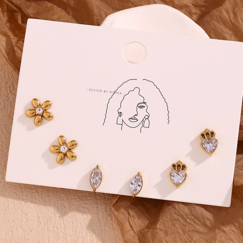 1 Par Básico Estilo Simple Estilo Clásico Flor Enchapado Embutido Acero Inoxidable Diamantes De Imitación Chapado En Oro De 18 Quilates. Pendientes