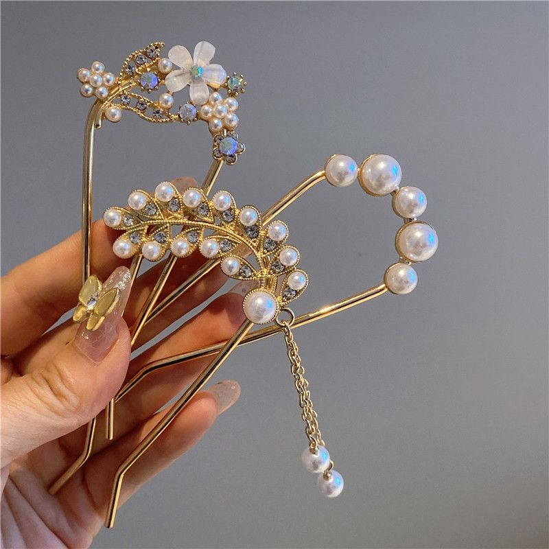 Women's Chinoiserie Elegant Geometric Flower Metal Plating Inlay Artificial Pearls Rhinestones Hairpin