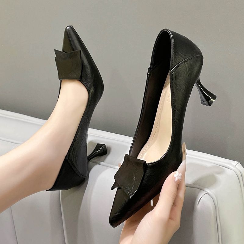 Women's Vintage Style Solid Color Point Toe Pumps