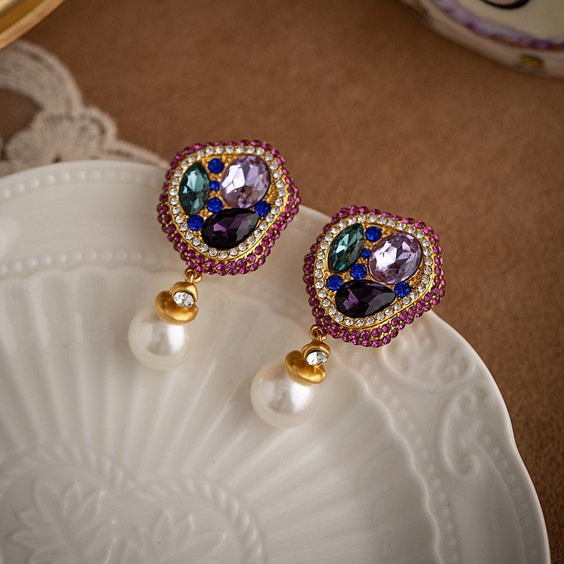 1 Pair Retro Luxurious Geometric Plating Inlay Alloy Artificial Pearls Rhinestones 18k Gold Plated Drop Earrings