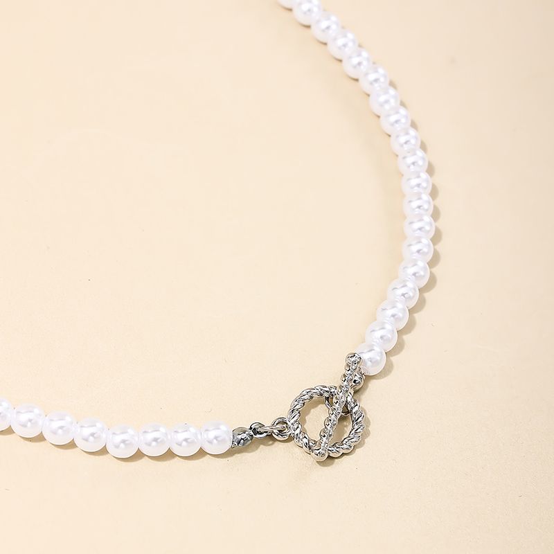Élégant Style Simple Géométrique Perle Artificielle Le Cuivre Perlé Placage Femmes Collier