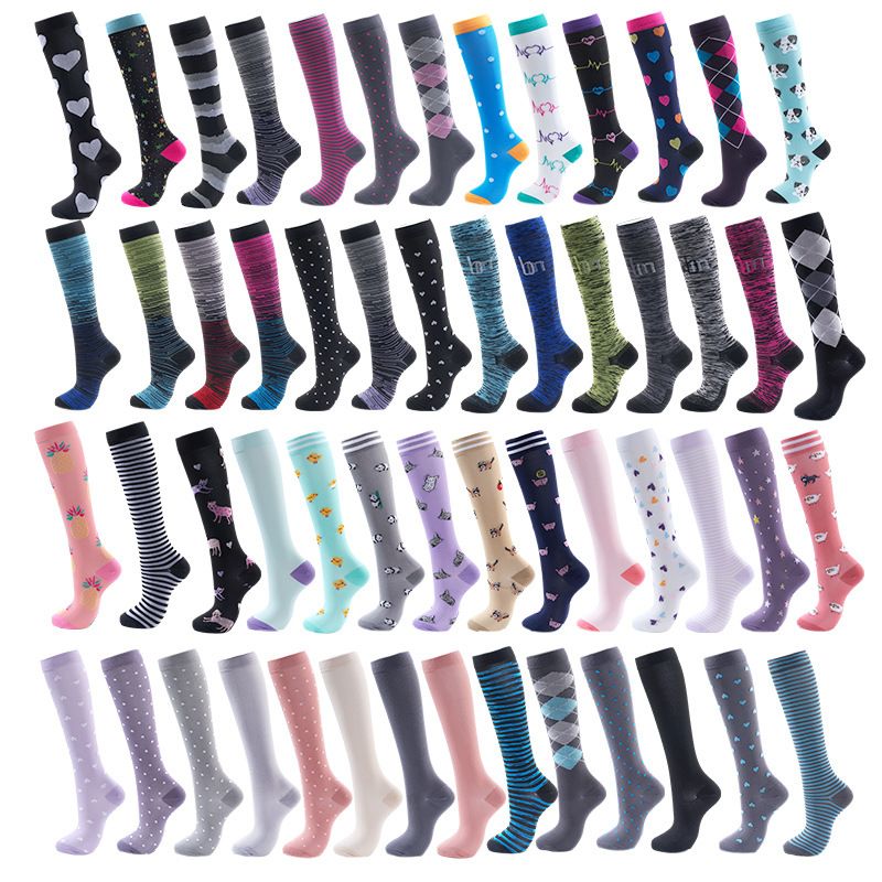 Unisexe Des Sports Bloc De Couleur Nylon Crew Socks Une Paire