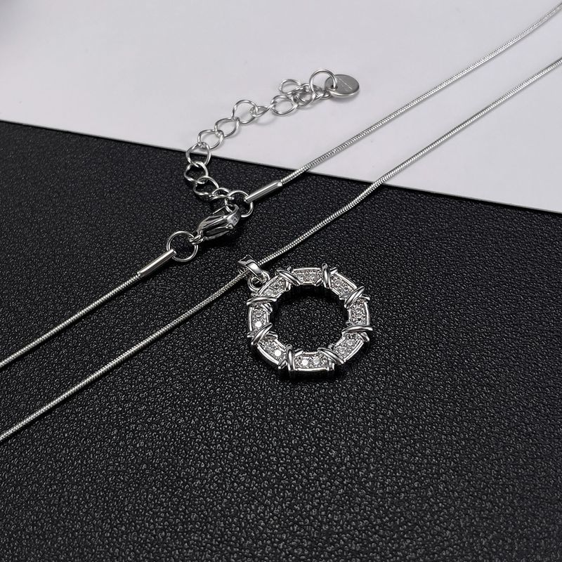 Großhandel Einfacher Stil Kreis Rostfreier Stahl Kupfer Halskette Mit Anhänger