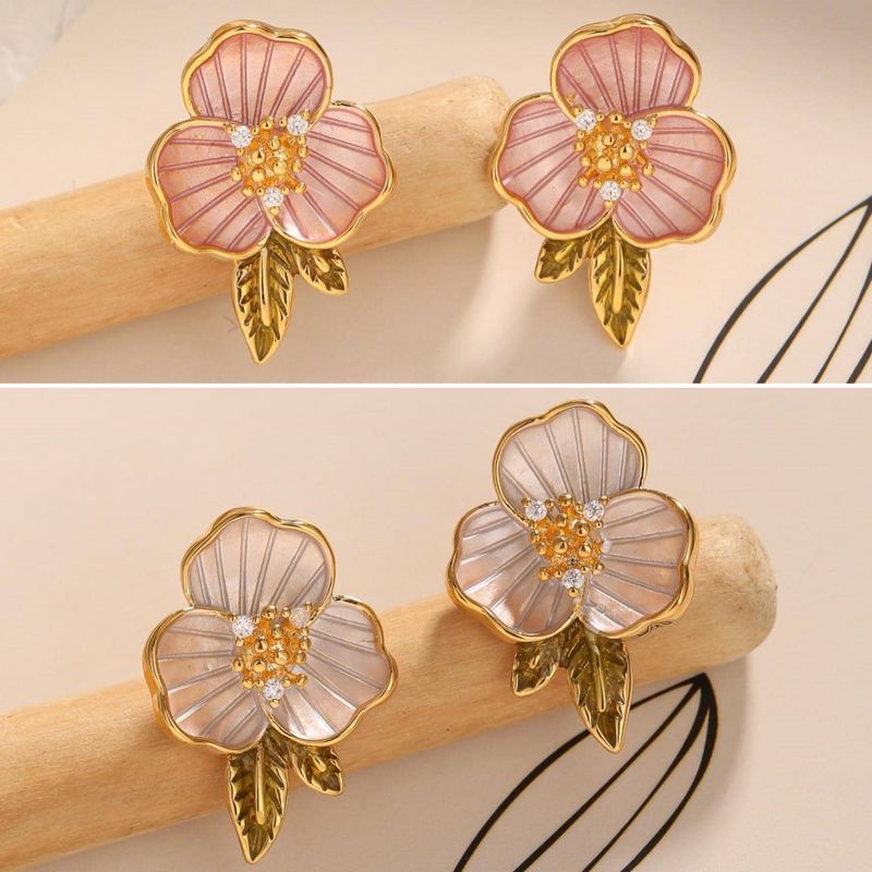 1 Pair Sweet Simple Style Flower Copper Zircon 18K Gold Plated Ear Studs