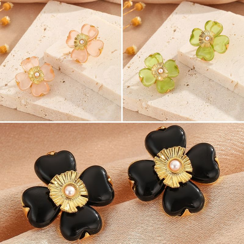 1 Pair Casual Elegant Classic Style Flower Inlay Copper Artificial Pearls Resin 18K Gold Plated Ear Studs