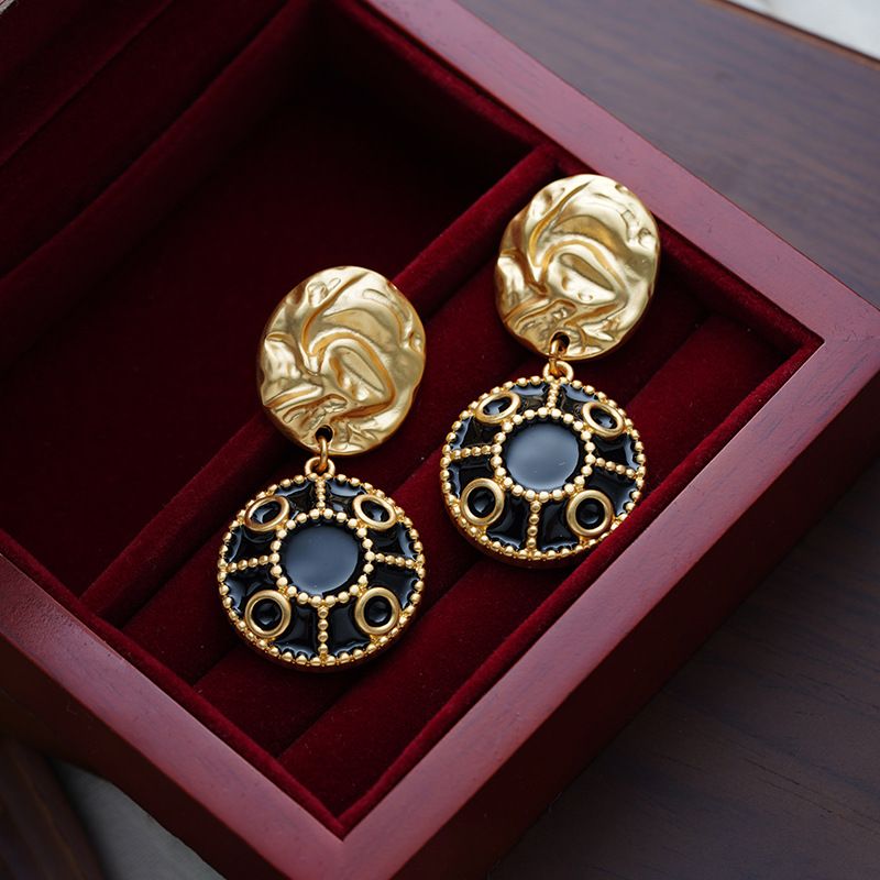 1 Pair Elegant Vintage Style French Style Round Enamel Pleated Alloy 18K Gold Plated Drop Earrings