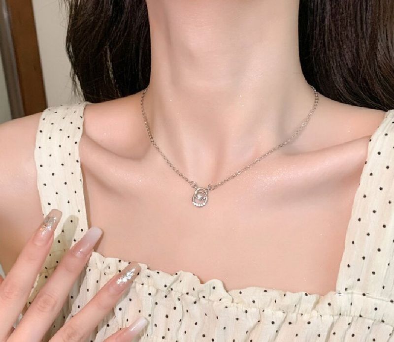 Princesa Romántico Dulce Forma De Corazón Flor Nudo De Lazo Metal Embutido Diamantes De Imitación Mujeres Collar