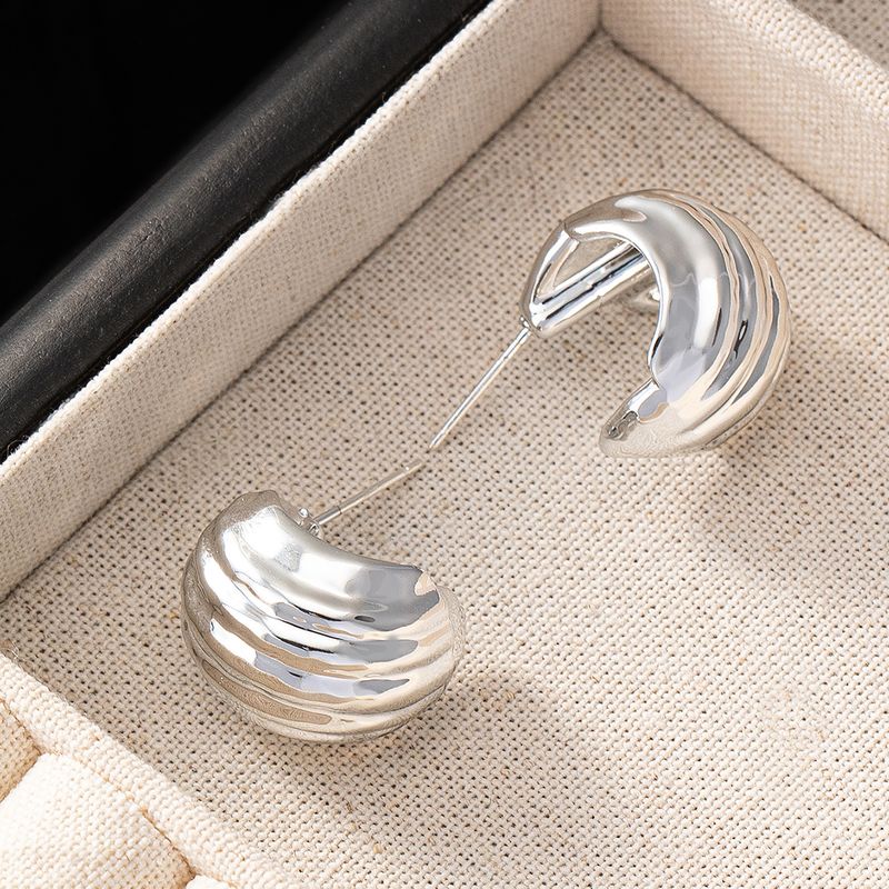 1 Pair Classic Style Commute C Shape Plastic Ear Studs