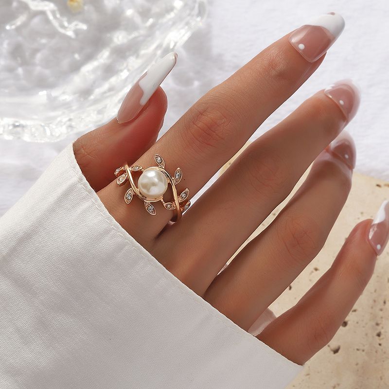 Wholesale Jewelry Elegant Simple Style Leaf Alloy Artificial Pearls Gold Plated Plating Inlay Open Rings