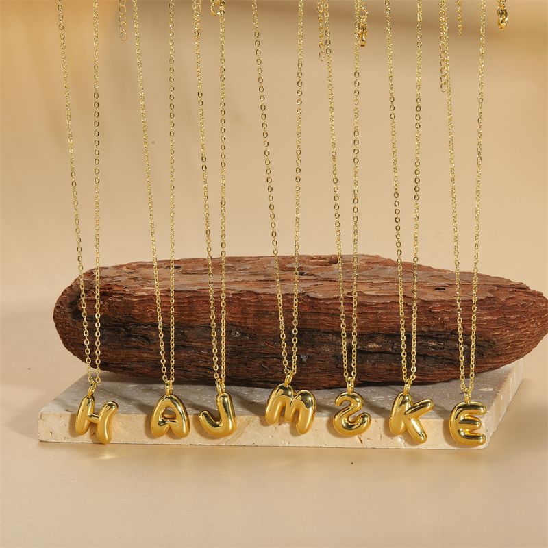 Kupfer 14 Karat Vergoldet Einfacher Stil Buchstabe Halskette Mit Anhänger