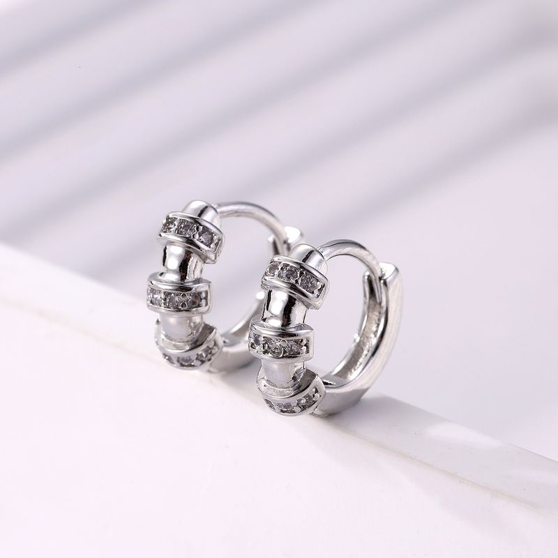 1 Pair Elegant Simple Style Round Copper Zircon Silver Plated Hoop Earrings