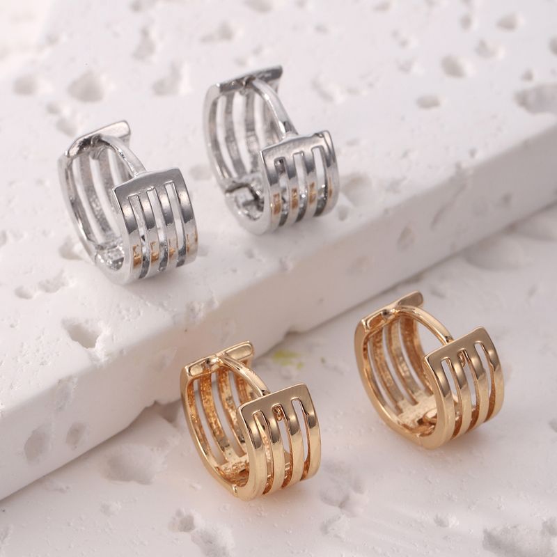1 Pair Elegant Solid Color Stripe Copper K Gold Plated Silver Plated Hoop Earrings