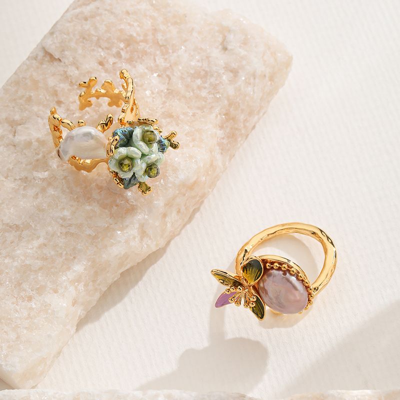 Wholesale Elegant Baroque Style Vacation Flower Copper Hollow Out Inlay 18K Gold Plated Pearl Zircon Open Rings Rings