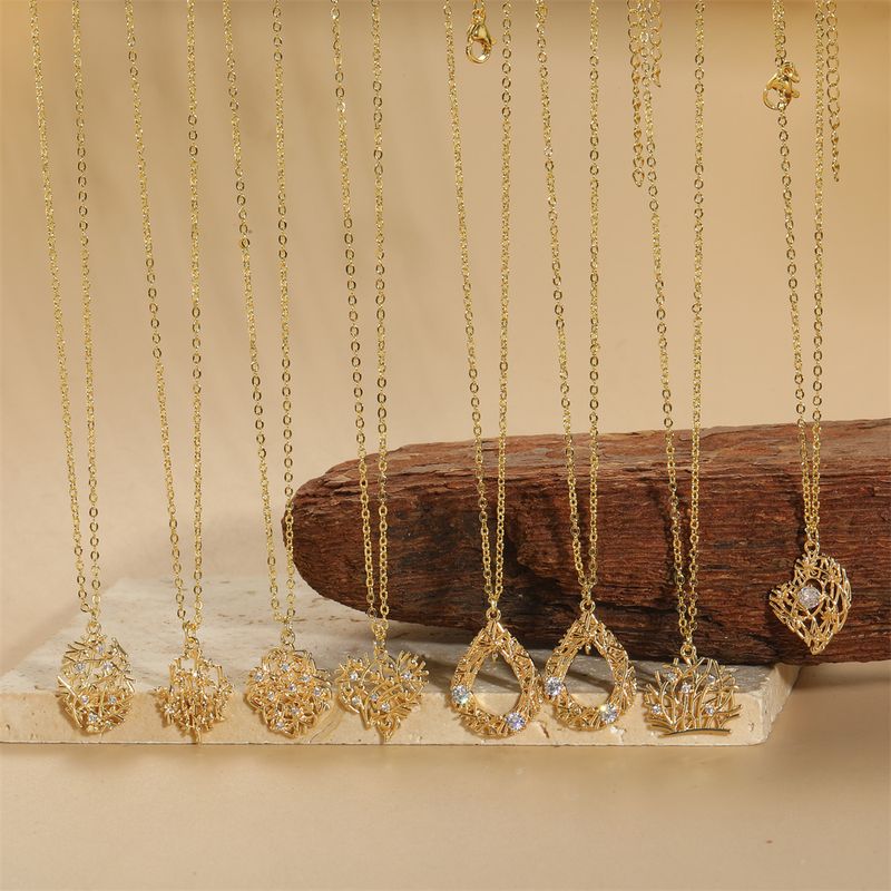 Kupfer 14 Karat Vergoldet Vintage-Stil Einfacher Stil Pendeln Oval Wassertropfen Herzform Aushöhlen Inlay Zirkon Halskette Mit Anhänger