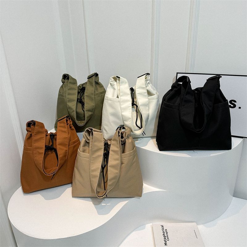 Women's Nylon Solid Color Classic Style Zipper Underarm Bag