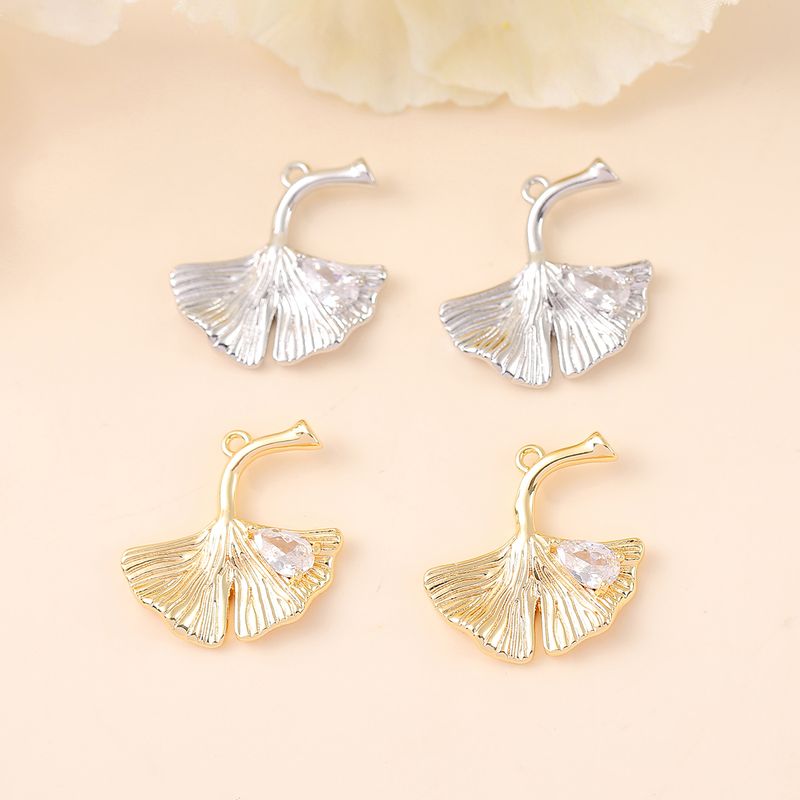 1 Piece 20 * 22mm Copper Zircon 18K Gold Plated White Gold Plated Ginkgo Leaf Polished Pendant