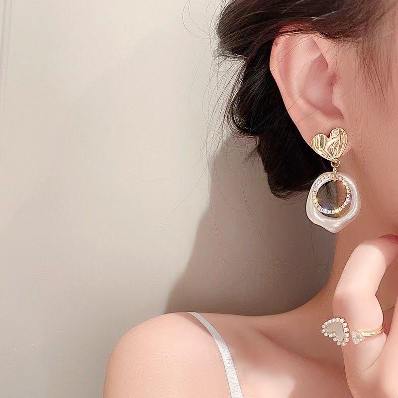 1 Pair Hawaiian Romantic Modern Style Irregular Heart Shape Inlay Alloy Artificial Rhinestones Gold Plated Drop Earrings