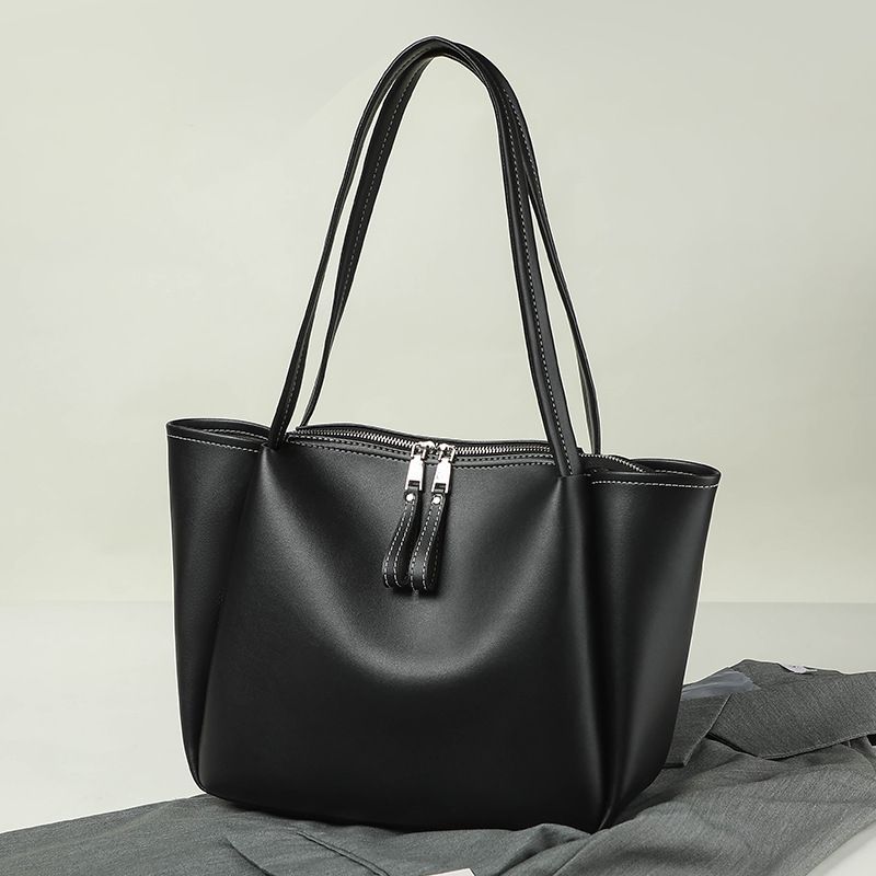 Women's Large Pu Leather Solid Color Streetwear Zipper Tote Bag