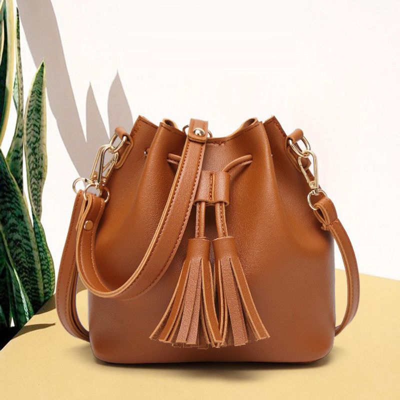 Women's Small Pu Leather Solid Color Streetwear Magnetic Buckle Bucket Bag