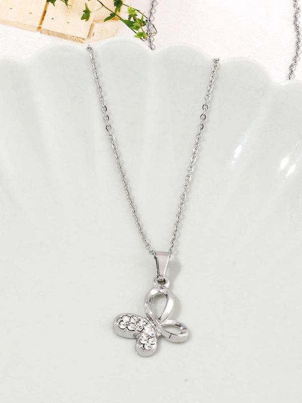 Simple Style Shiny Butterfly Alloy Inlay Zircon Silver Plated Women's Pendant Necklace