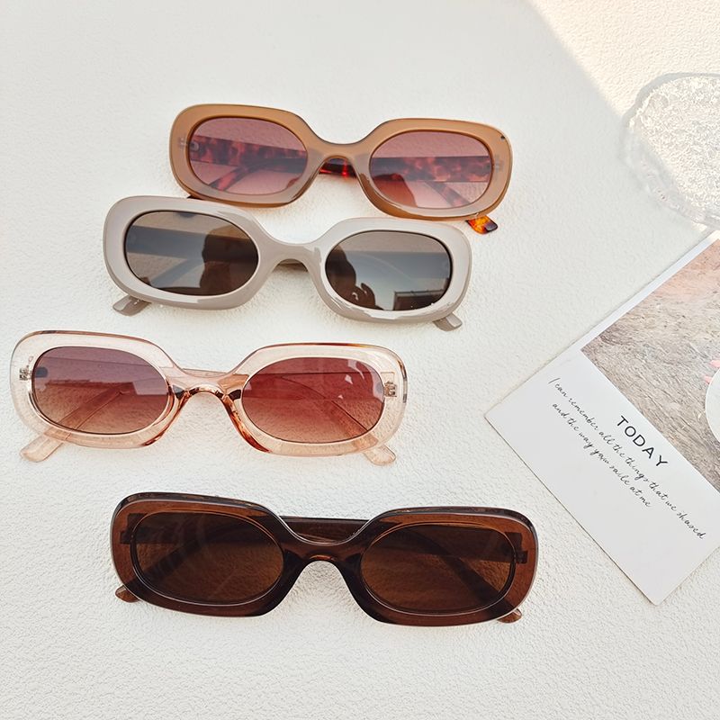 Style IG Rétro Style Cool Couleur Unie Pc Résine Cadre Ovale Plein Cadre Femmes De Lunettes De Soleil