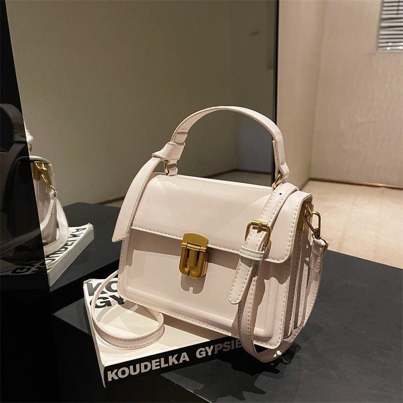 Women's Medium Pu Leather Solid Color Classic Style Lock Clasp Handbag