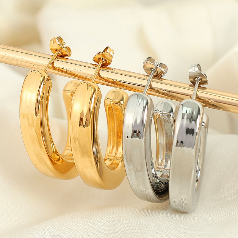 1 Pair Simple Style C Shape Oval Plating Titanium Steel 18K Gold Plated Ear Studs