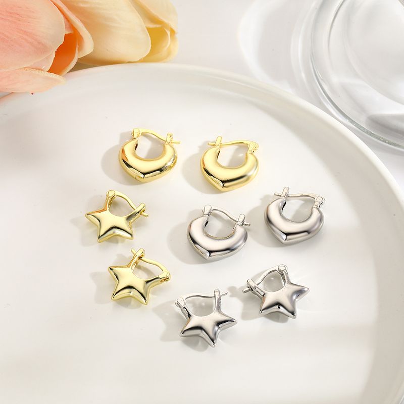 1 Paire Style Simple Style Classique Star Forme De Cœur Le Cuivre Plaqué Or 18K Des Boucles D'Oreilles