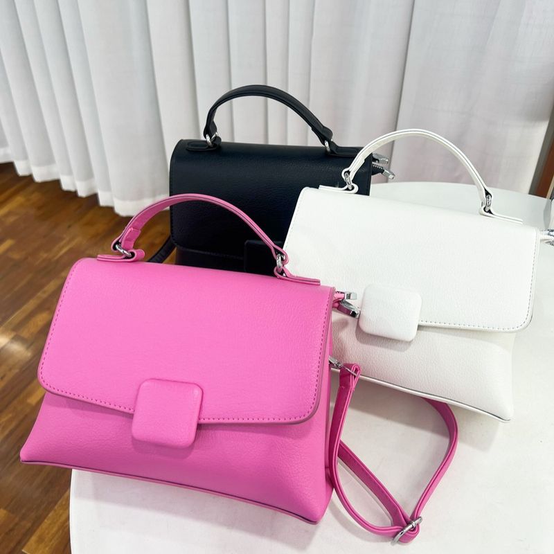 Women's Medium Pu Leather Solid Color Classic Style Square Zipper Handbag