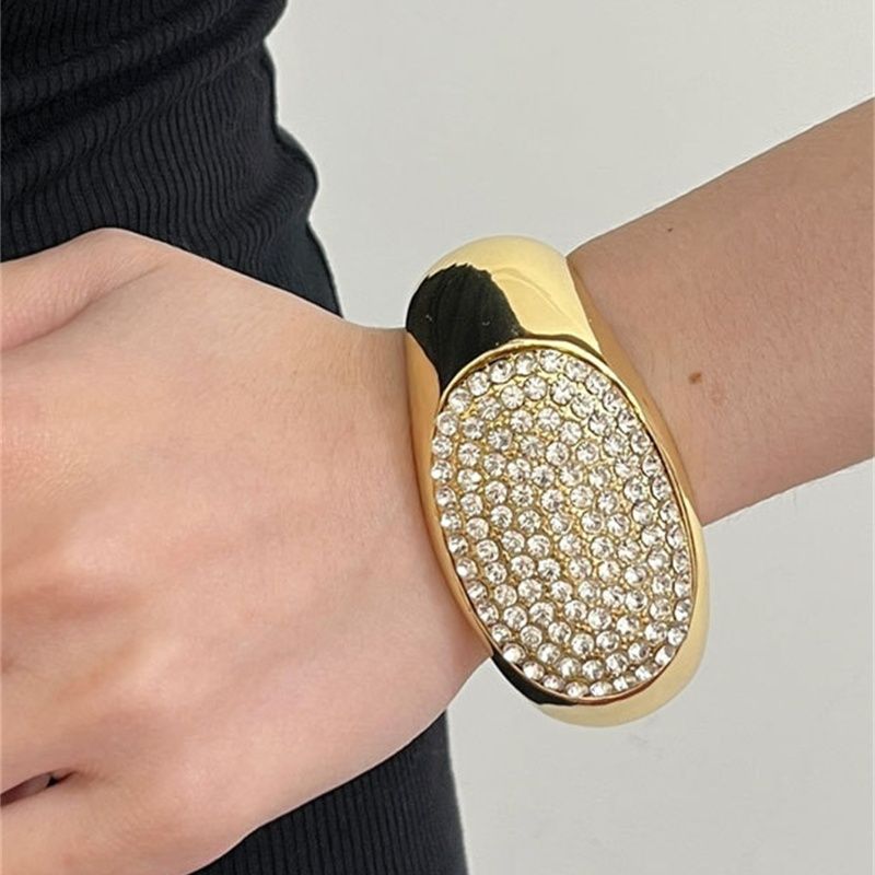 Cobre Chapado En Oro Plateado Estilo Vintage Estilo Francés Embutido Geométrico Diamantes De Imitación Brazalete