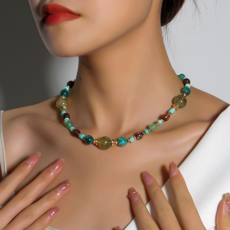 Retro Color Block Plastic Beaded Women's Necklace