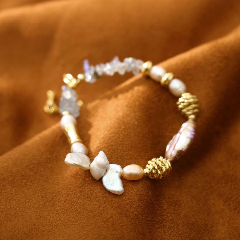 Style Simple Style Classique Géométrique Pierre De Lune Perle D'eau Douce Le Cuivre Bracelets En Masse