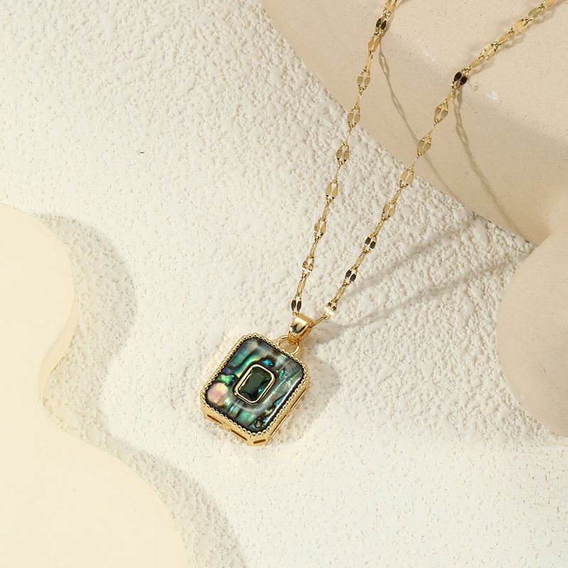 Titan Stahl Kupfer 18 Karat Vergoldet Elegant Luxuriös Klassischer Stil Überzug Inlay Hülse Hülse Zirkon Halskette Mit Anhänger