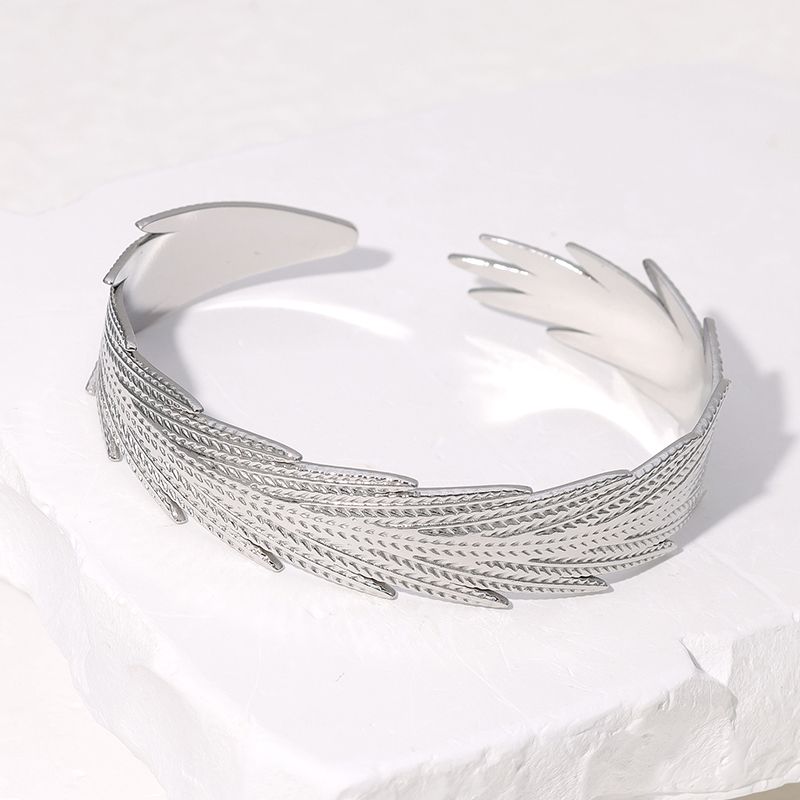 IG Style Modern Style Simple Style Feather 304 Stainless Steel 18K Gold Plated Bangle In Bulk