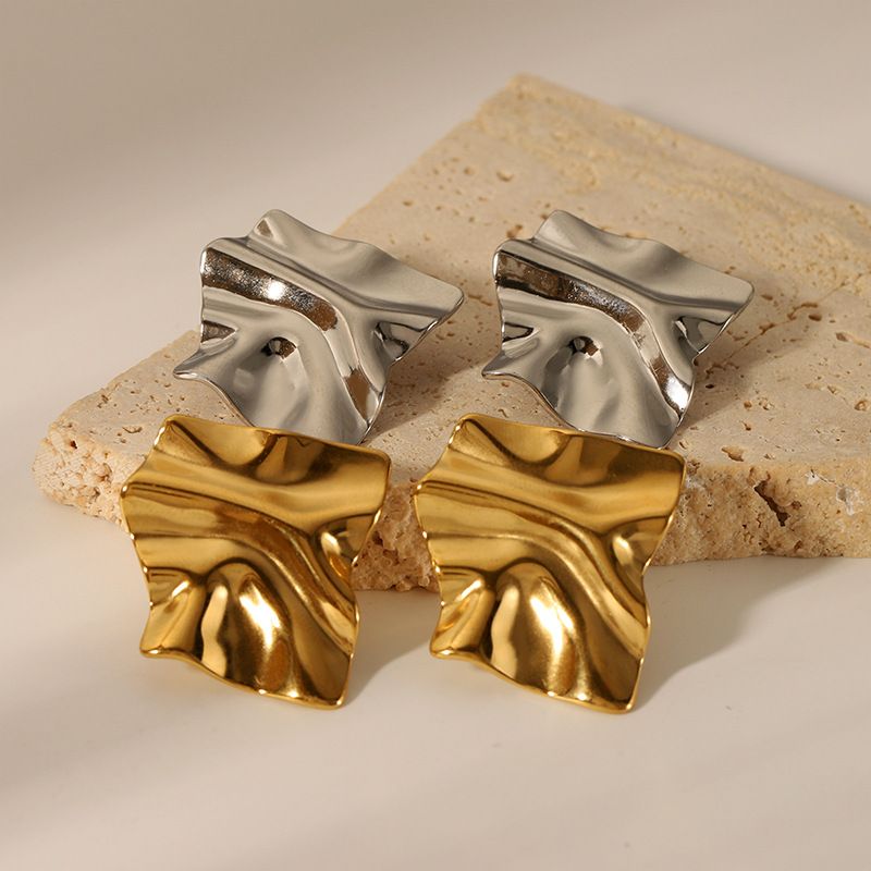 1 Pair Casual Retro Formal Geometric Solid Color Pleated 304 Stainless Steel 18K Gold Plated Ear Studs