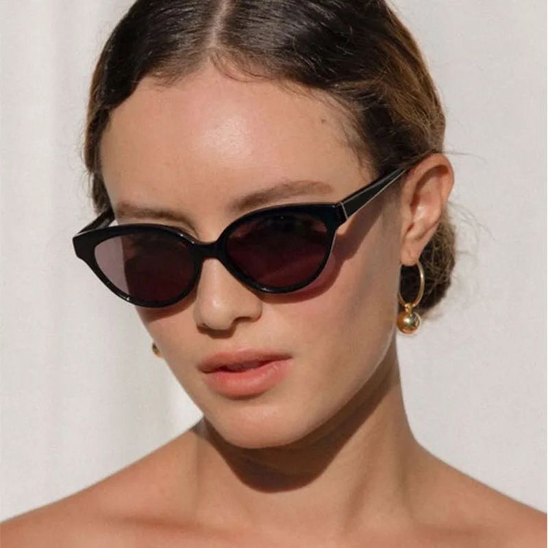 Retro Dulce Bloque De Color Ordenador Personal Ojo De Gato Fotograma Completo Gafas De Sol Mujer